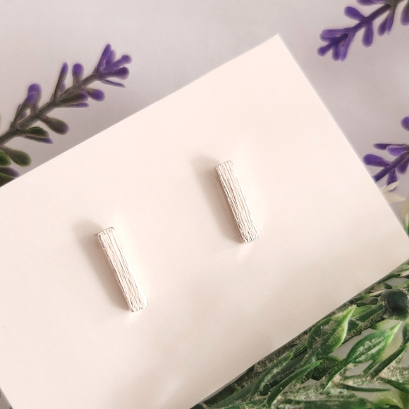 Bar Stud Earrings - Picture 7 of 7